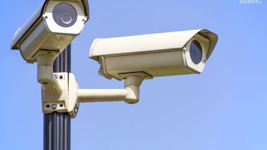 Policjanci płońskiej drogówki wykorzystują miejski monitoring do namierzania kierowców