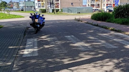 Policjanci sprawdzali oznakowanie przy szkołach – w wielu miejscach wykryto nieprawidłowości.