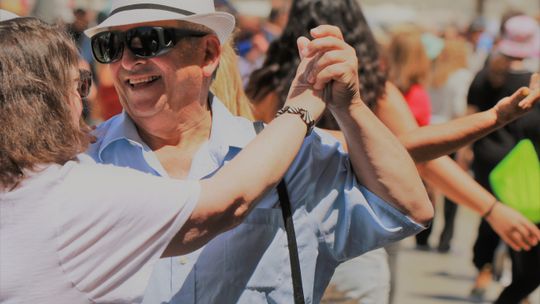 Polska muzyka i świetna zabawa – Raciąż zaprasza na taneczną majówkę