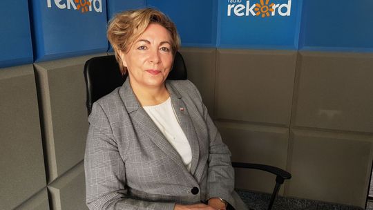 Poseł Anna Cicholska: Rząd kierował się zasadą solidarności społecznej, nie ma mowy o upolitycznieniu czy uznaniowości!
