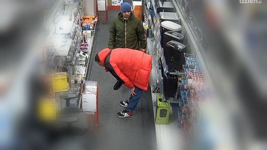 Poszukiwani złodzieje sprzętu elektronicznego