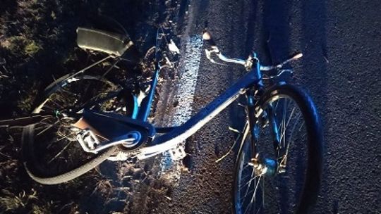 Potrącenie rowerzysty przez osobówkę okazało się śmiertelne