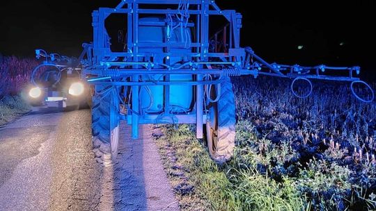Potrącony przez ciągnik 20-letni mieszkaniec powiatu ciechanowskiego trafił do szpitala