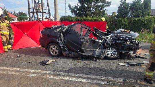Poważny wypadek koło Płońska. 20-latek przetransportowany przez LPR do szpitala