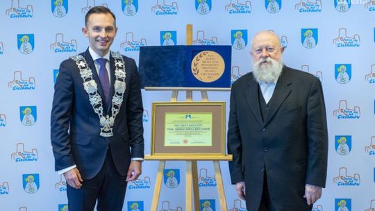 Prof. Jerzy Bralczyk z tytułem Honorowego Obywatela Miasta Ciechanów