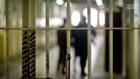 Prokuratura w Płońsku postawiła 38-latkowi zarzut zabójstwa matki