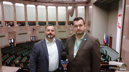 Prosto z sejmowej sali obrad rozmowa radia rekord z posłem Arkadiuszem Iwaniakiem