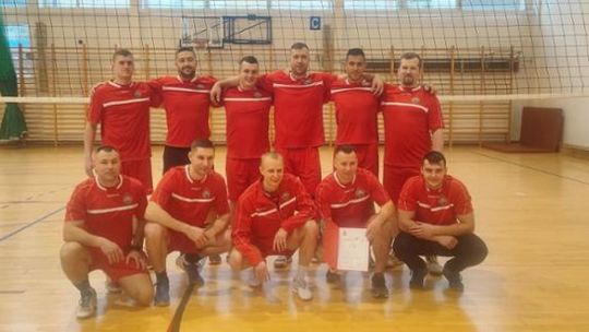 Przasnysz. Strefowy turniej strażaków w piłce siatkowej