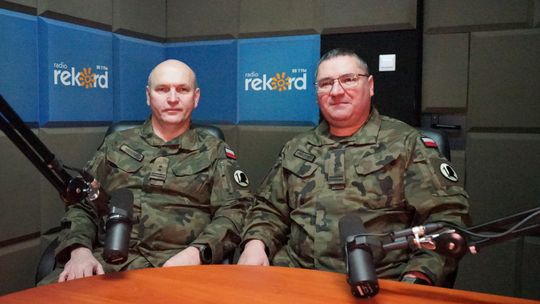 Żołnierze Garnizonu Ciechanów w studiu Radia Rekord