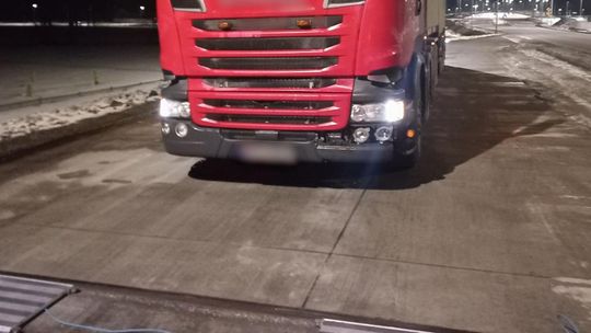 Rekordowe przeładowanie pod Glinojeckiem: 64 tony na ośmiu osiach