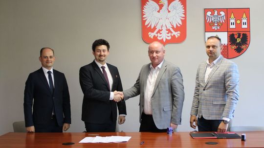 Rozbudowa drogi powiatowej Lisewo - Ślepowrony - Kołoząb oraz remont drogi Grodziec – Goławin – Miączynek: Podpisanie umów na nowe inwestycje
