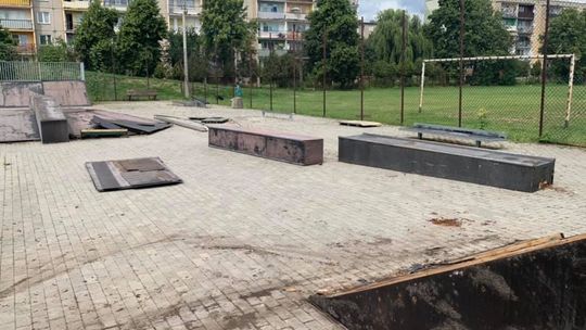 Rozpoczęła się modernizacja przasnyskiego skateparku (zdjęcia)