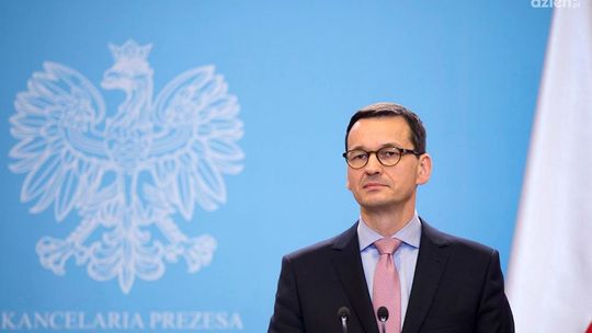 Rząd luzuje obostrzenia. Otwiera m.in. galerie i hotele