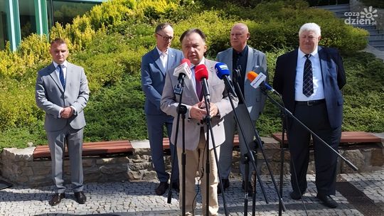 Samorządowcy o projekcie zniesienia dwukadencyjności