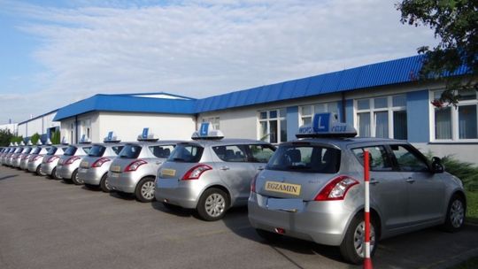 Skandalicznie niska zdawalność na prawo jazdy - czy egzaminator z Ciechanowa oblewa celowo?