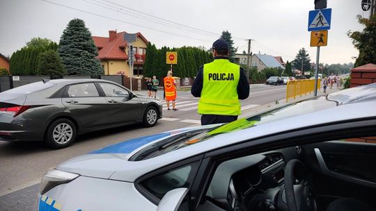 Skończyły się wakacje, zaczęła się akcja. Jak policja tworzy tarczę ochronną wokół szkół?