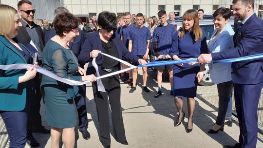 Skorzystają z niego przede wszystkim uczniowie Zespołu Szkół Technicznych CKU w Ciechanowie. Nowe boisko już otwarte
