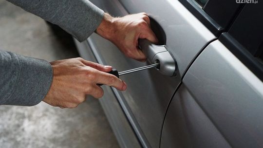 Skradziono Audi w Łaniętach