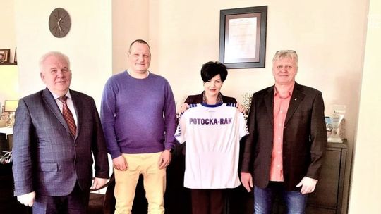 Starosta podejmowała szczypiornistów