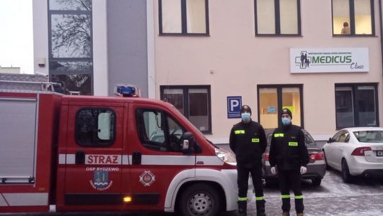 Straż dowozi potrzebujących na szczepienia 