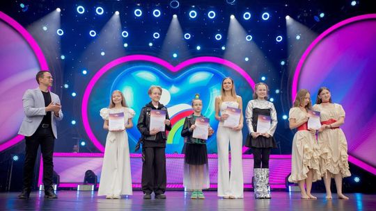 Sukces młodego wokalisty z Mławy. Franek Jarzębski podbił międzynarodowe jury w Koninie