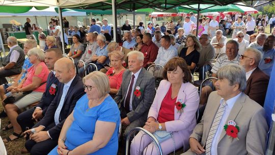 
Święto Plonów w Koziczynie – tradycja i rozrywka po wiejsku [zdjęcia]