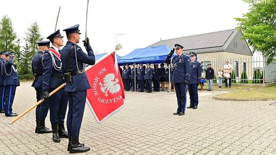 Święto Policji w Przasnyszu pod znakiem dwóch jubileuszy - awanse, odznaczenia i wyrazy uznania dla policjantek