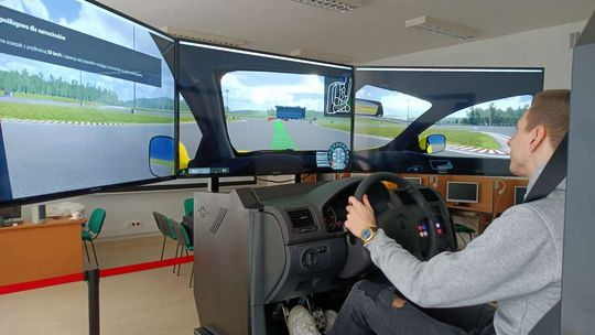 Symulator w Ciechanowie i bezpieczniejsze drogi. Mazowsze podsumowuje działania