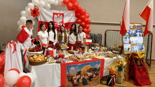 Szkoła w Mławie zamieniła się w kulinarną mapę Europy. Dzieci i rodzice zaskoczyli pomysłowością