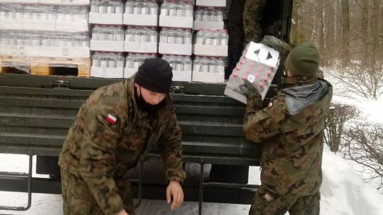 Terytorialsi dostarczają płyn dezynfekcyjny