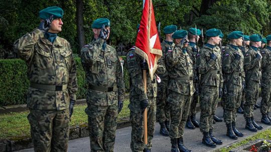 Terytorialsi z 5 Mazowieckiej Brygady na Marszu Szlakiem I Kompanii Kadrowej