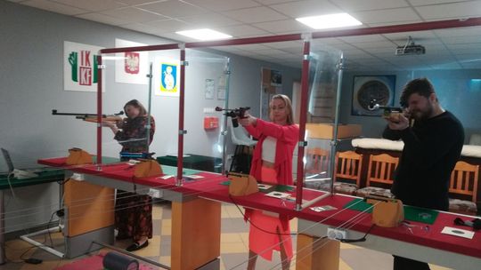 TKKF Promyk i UM Ciechanów zawodami strzeleckimi uczczą Dzień Flagi