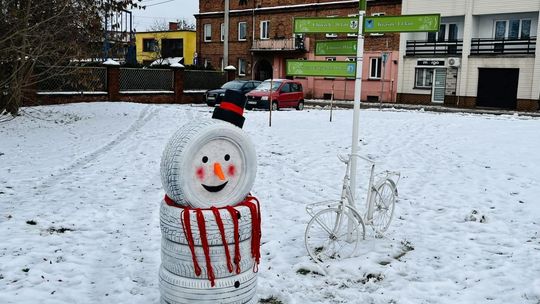 To się nazywa recykling! Bałwany z opon w Przasnyszu