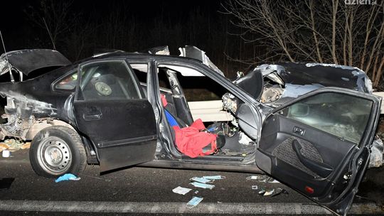 Tragiczny wypadek na mławskiej obwodnicy, ranny 24-letni kierowca zmarł w szpitalu 