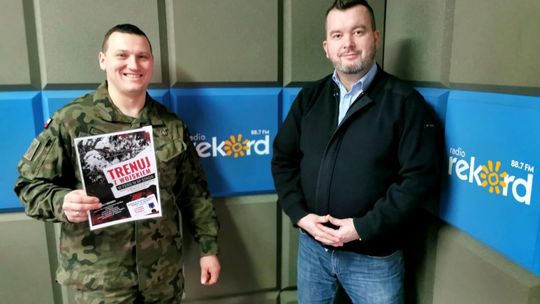 "Trenuj z wojskiem" - to dzień pełen wrażeń. mł.chor. Robert Kowalewski w Radiu Rekord