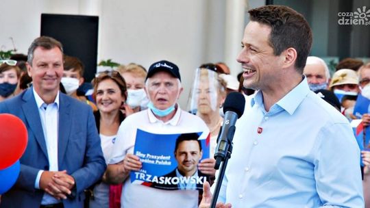 Trzaskowski w Płońsku: Nauczyciele bohaterami ostatnich miesięcy