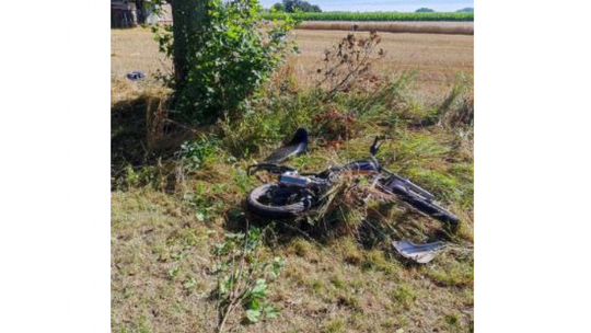 Trzy osoby ranne w kraksie motocykla. Jedna z nich jest w stanie krytycznym