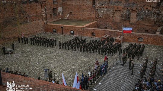 Uroczysta przysięga Terytorialsów na Zamku Książąt Mazowieckich