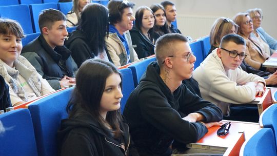 V Sympozjum Naukowo-Szkoleniowe połączone z Dniami Otwartymi Wydziału Nauk o Zdrowiu Słuchacze podczas sympozjum w PANS