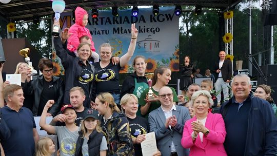 VI Spartakiada KGW Powiatu Mławskiego w Chądzynach - zacięta rywalizacja i triumf "Parafianek" z Żurominka