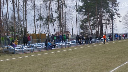 W Karolinowie zagrają przy światłach
