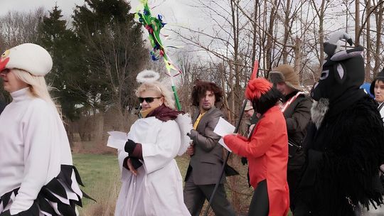 Zapustnicy w swoich przebraniach