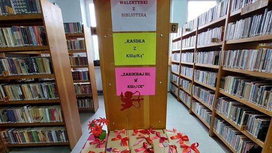 Walentynki w bibliotece? Czemu nie. W Krasnem możesz zakochać się w .... książce
