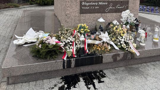 Wandalizm w centrum Mławy. Sprawcy postawiono zarzuty