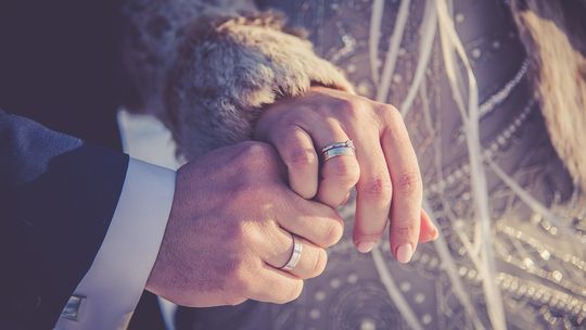 Wiza na miłość. Walentynkowe dane GUS zaskakują