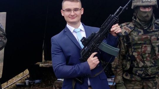 Wójt Jarosław Muchowski i jego trzy kobiety