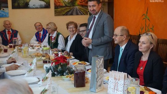 Wójt Michał Jasiński i… całe Jego Karniewo