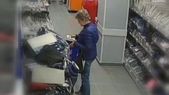 "Wyczyściła" portfel, policja szuka starszej kobiety