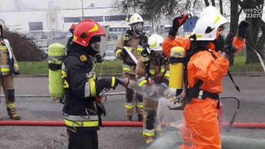 Wypadek ciężarówki z chemikaliami. Jutro w Ciechanowie odbędą się ćwiczenia służb mundurowych