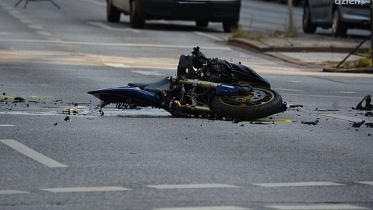 Wypadek w Ciechanowie: Kierująca nie ustąpiła pierwszeństwa motocykliście - śledztwo w toku